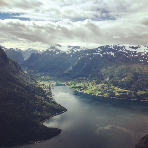 En este momento estás viendo Los Registros Akáshicos y la Carta Astral como vías de acceder a tu verdad
